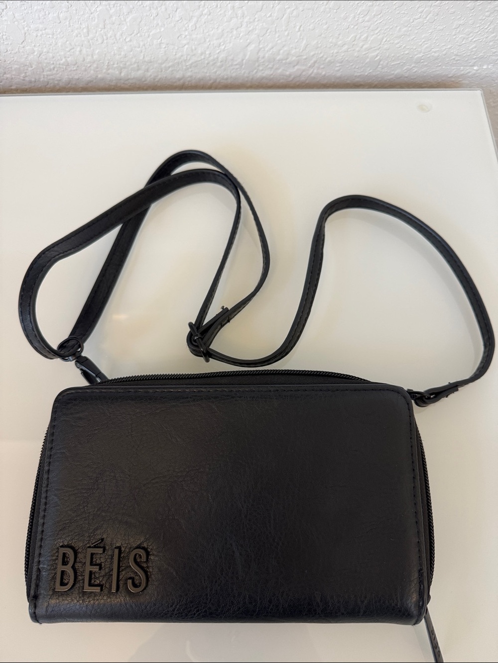 BEIS Black Crossbody Wallet with Adjustable Strap